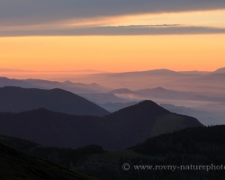 Ranný pohľad z Chlebu smerom na Západníé Tatry - Roháče